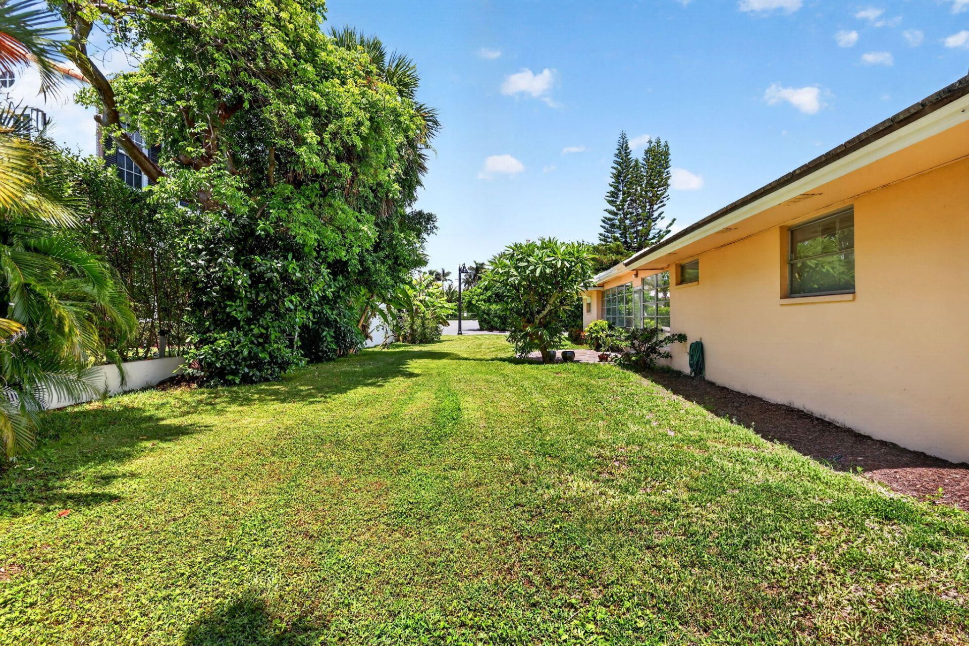 217 Plantation Road, Palm Beach, FL 33480 Photo