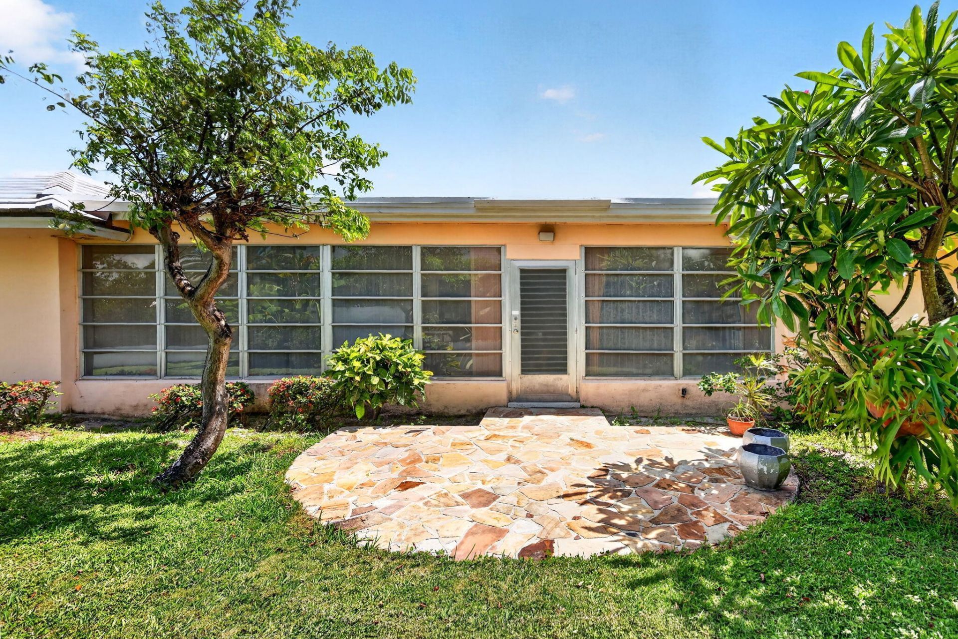 217 Plantation Road, Palm Beach, FL 33480 Photo