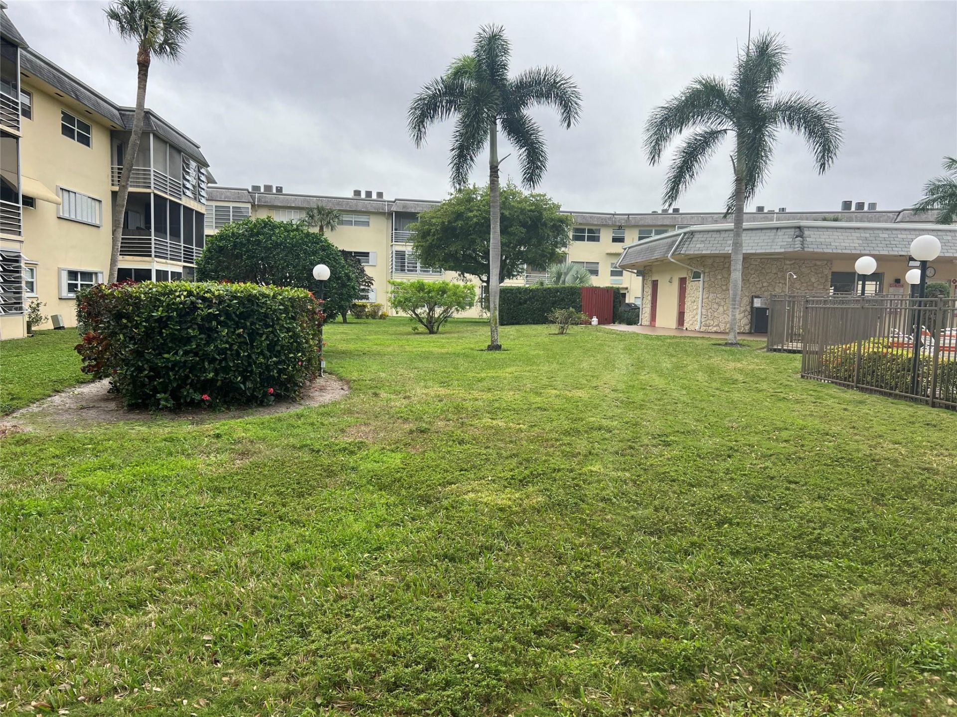 4411 NW 16th Street, Unit F204, Lauderhill, FL 33313 Photo