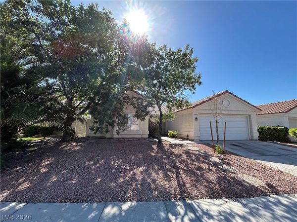 4552 BRADPOINT Drive , Las Vegas, NV 89130