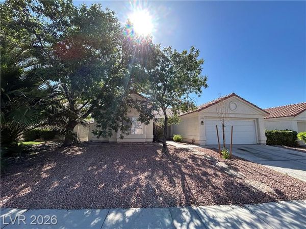 4552 BRADPOINT Drive , Las Vegas, NV 89130