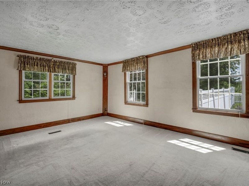 2948 Newton Falls, Newton Falls, OH 44444 Photo 4