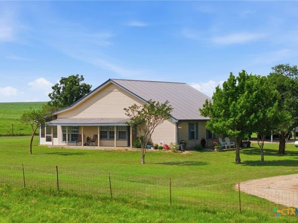 1363 Hackberry Road , Salado, TX 76571