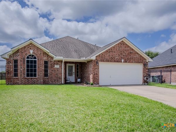 113 Zephyr Drive , Victoria, TX 77904