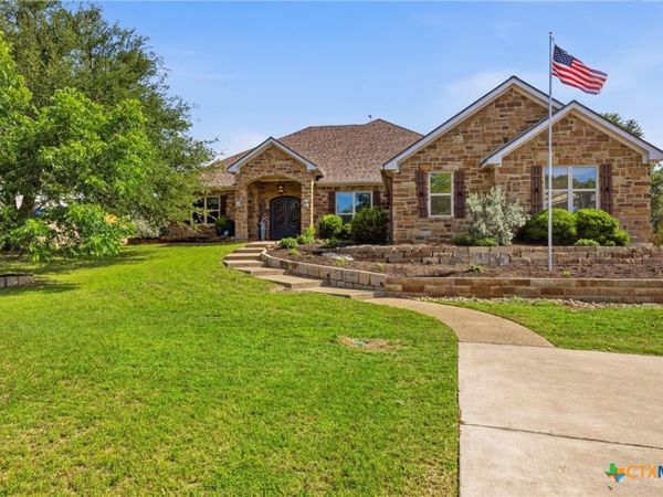 4366 Royal Street , Salado, TX 76571