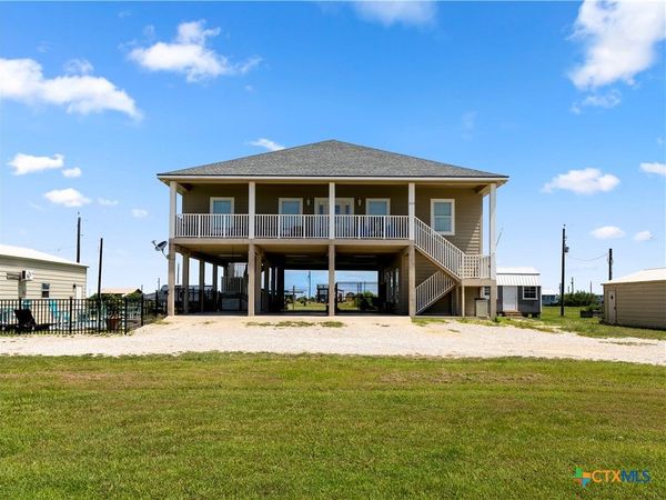 213 Porpoise Drive , Palacios, TX 77465