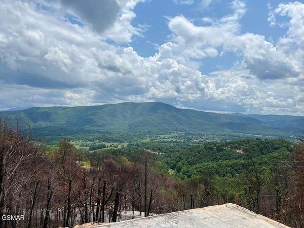 2518 Hatcher Mtn Road , Sevierville, TN 37862