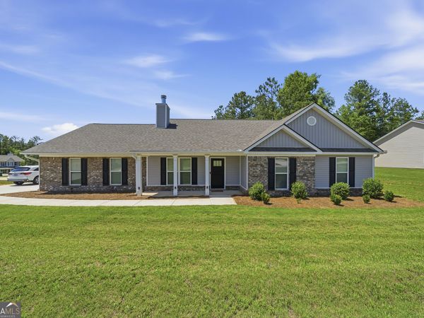 381 Riley Circle NW, Milledgeville, GA 31061