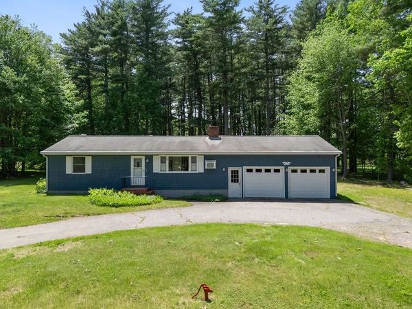 66 Post Road, North Hampton, NH 03862