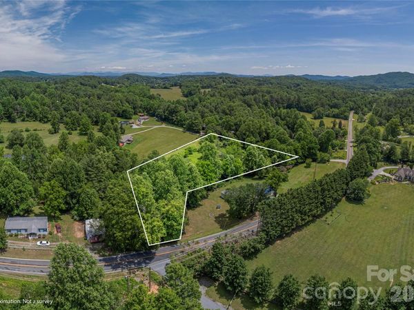 999 Pressley Lane , Horse Shoe, NC 28742