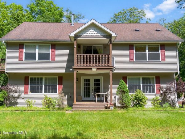 112 Spring Hill Drive , Hunlock Creek, PA 18621