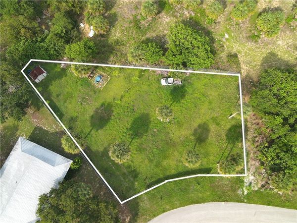 1130 3rd Court SW, Vero Beach, FL 32962