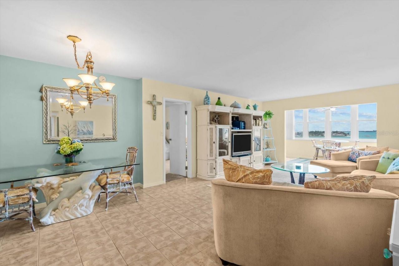 5108 Brittany Drive S, Unit 607, Saint Petersburg, FL 33715 Photo
