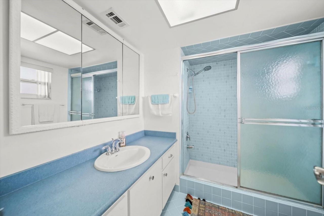 5108 Brittany Drive S, Unit 607, Saint Petersburg, FL 33715 Photo