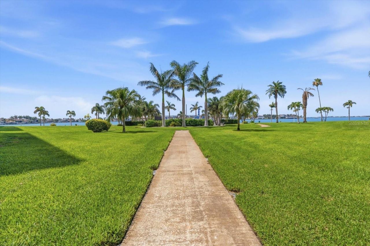 5108 Brittany Drive S, Unit 607, Saint Petersburg, FL 33715 Photo