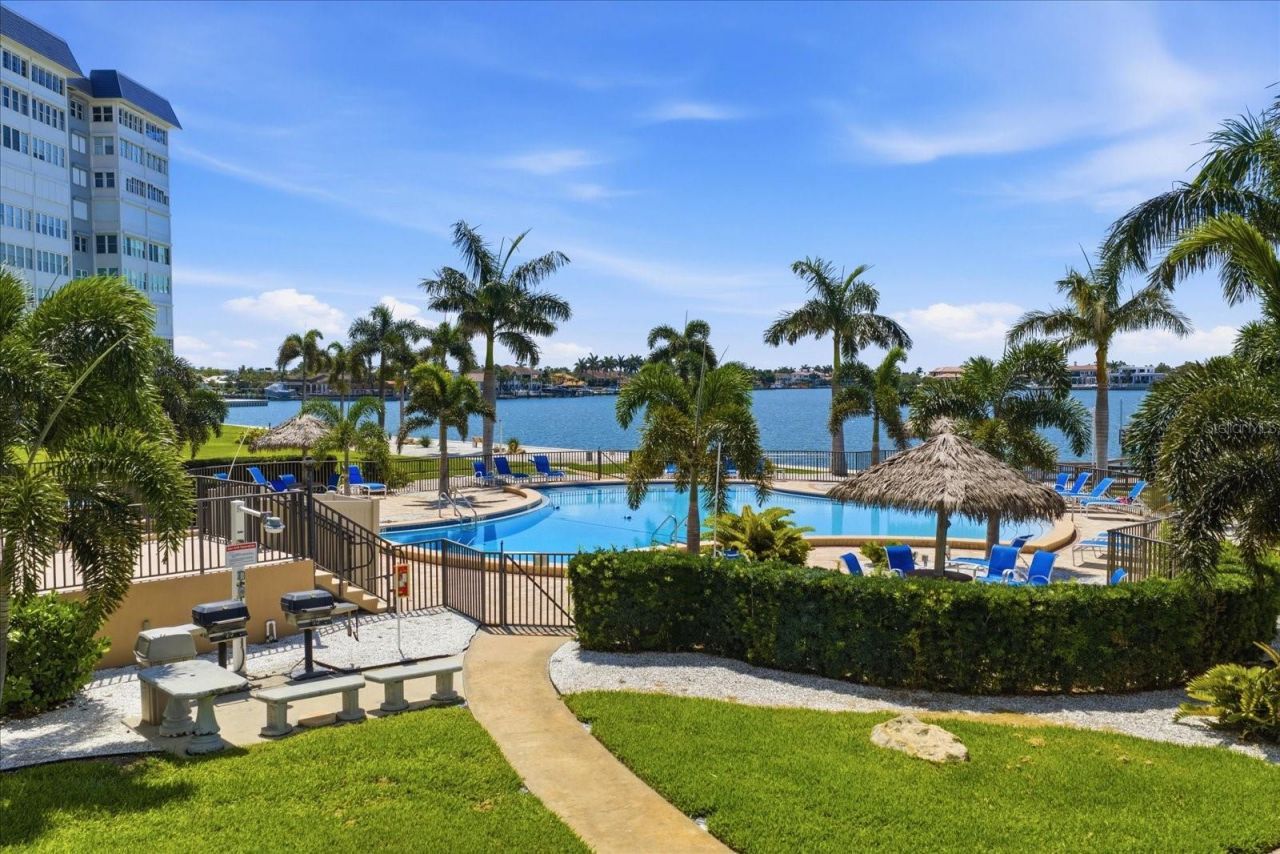 5108 Brittany Drive S, Unit 607, Saint Petersburg, FL 33715 Photo