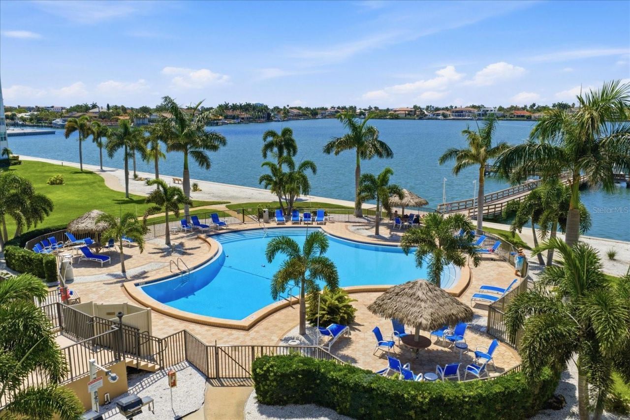 5108 Brittany Drive S, Unit 607, Saint Petersburg, FL 33715 Photo