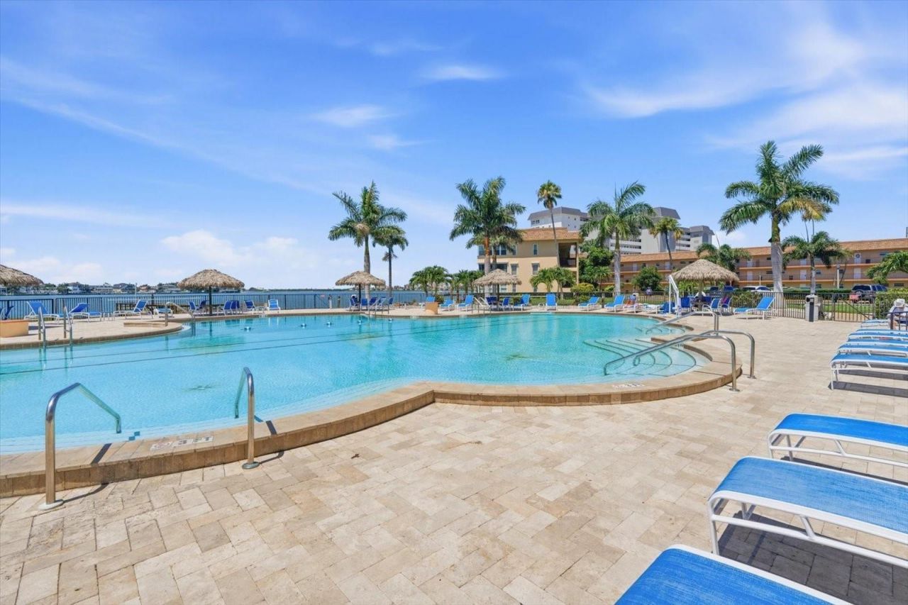 5108 Brittany Drive S, Unit 607, Saint Petersburg, FL 33715 Photo