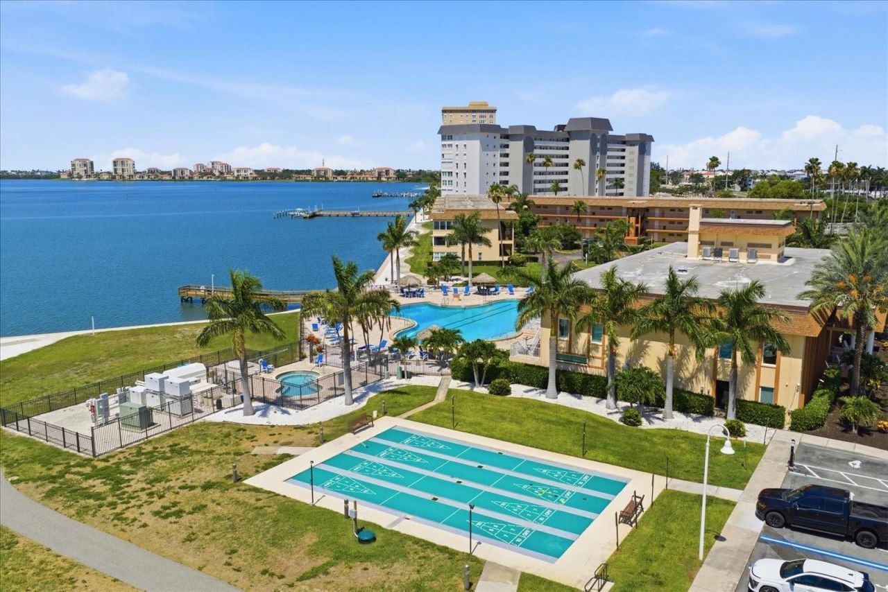 5108 Brittany Drive S, Unit 607, Saint Petersburg, FL 33715 Photo