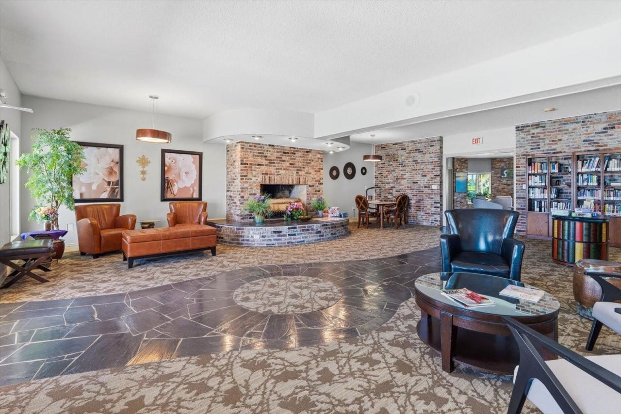 5108 Brittany Drive S, Unit 607, Saint Petersburg, FL 33715 Photo