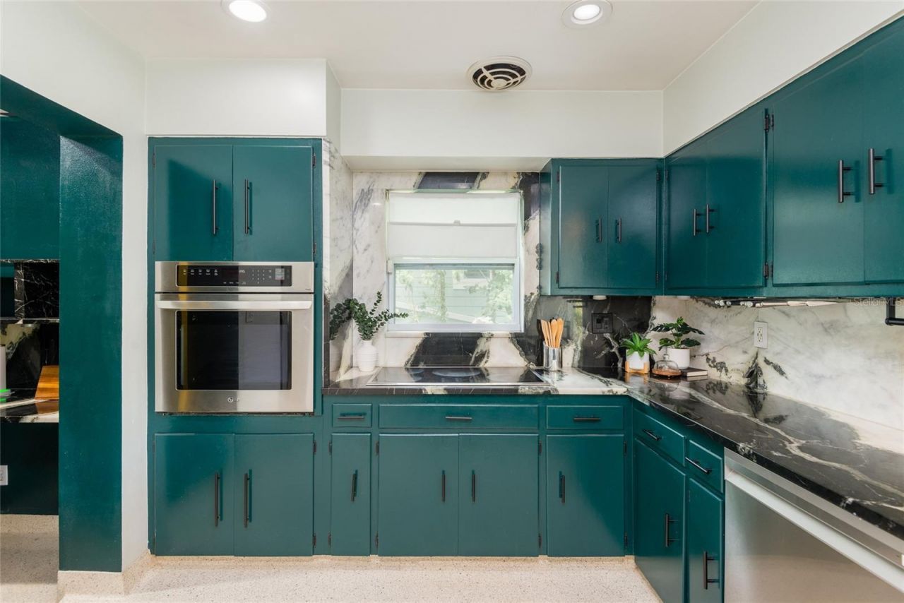 7308 N Ola Avenue, Tampa, FL 33604 Photo
