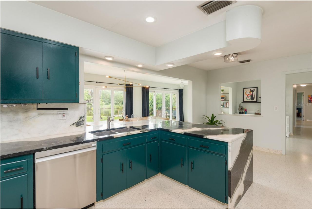 7308 N Ola Avenue, Tampa, FL 33604 Photo