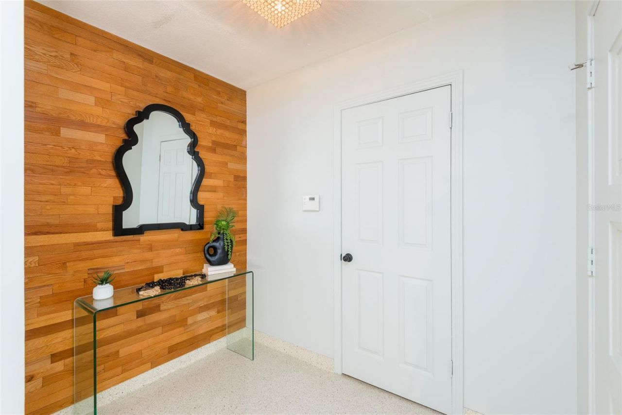 7308 N Ola Avenue, Tampa, FL 33604 Photo