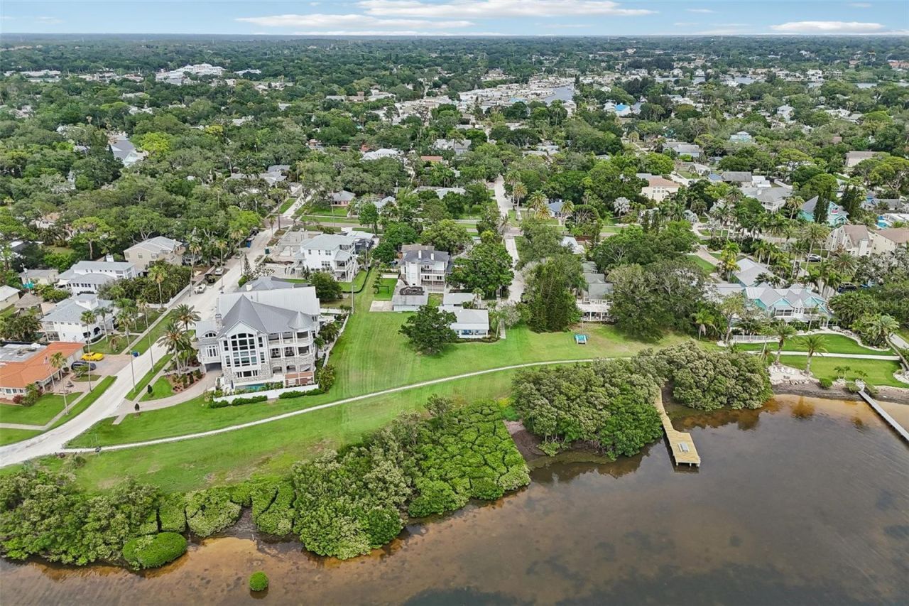 610 Indiana Avenue , Crystal Beach, FL 34681 Photo
