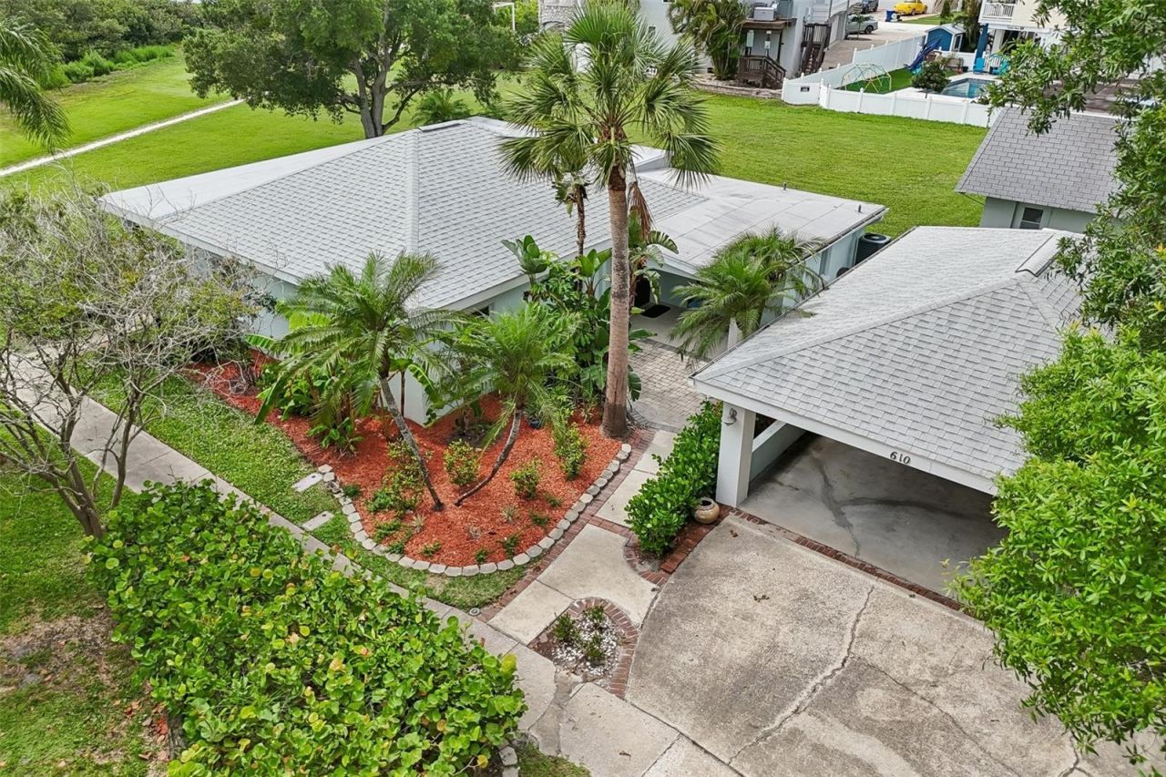 610 Indiana Avenue , Crystal Beach, FL 34681 Photo