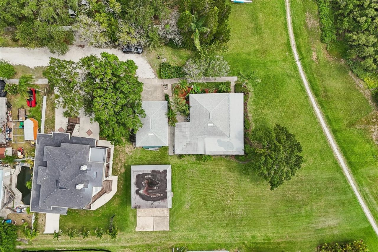 610 Indiana Avenue , Crystal Beach, FL 34681 Photo