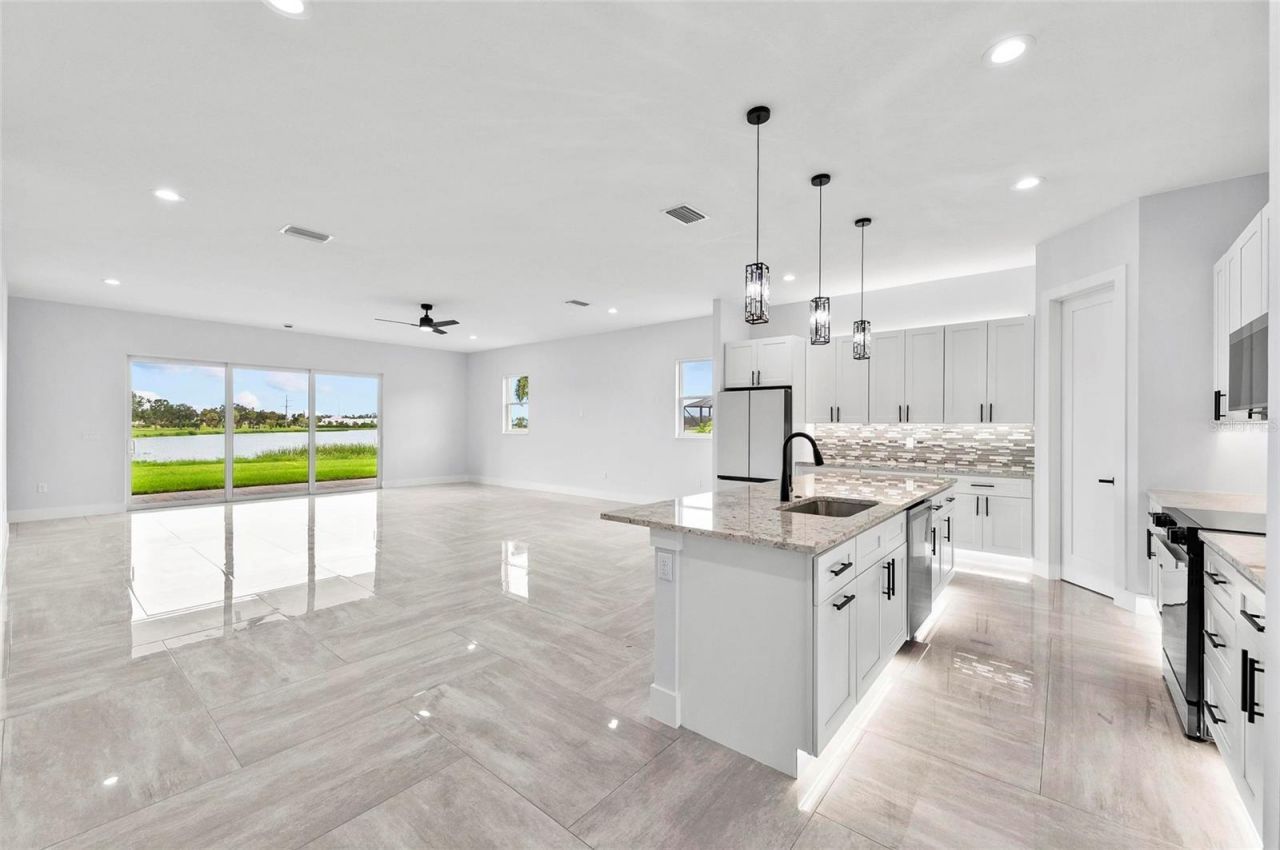 9225 Raes Creek Place , Palmetto, FL 34221 Photo