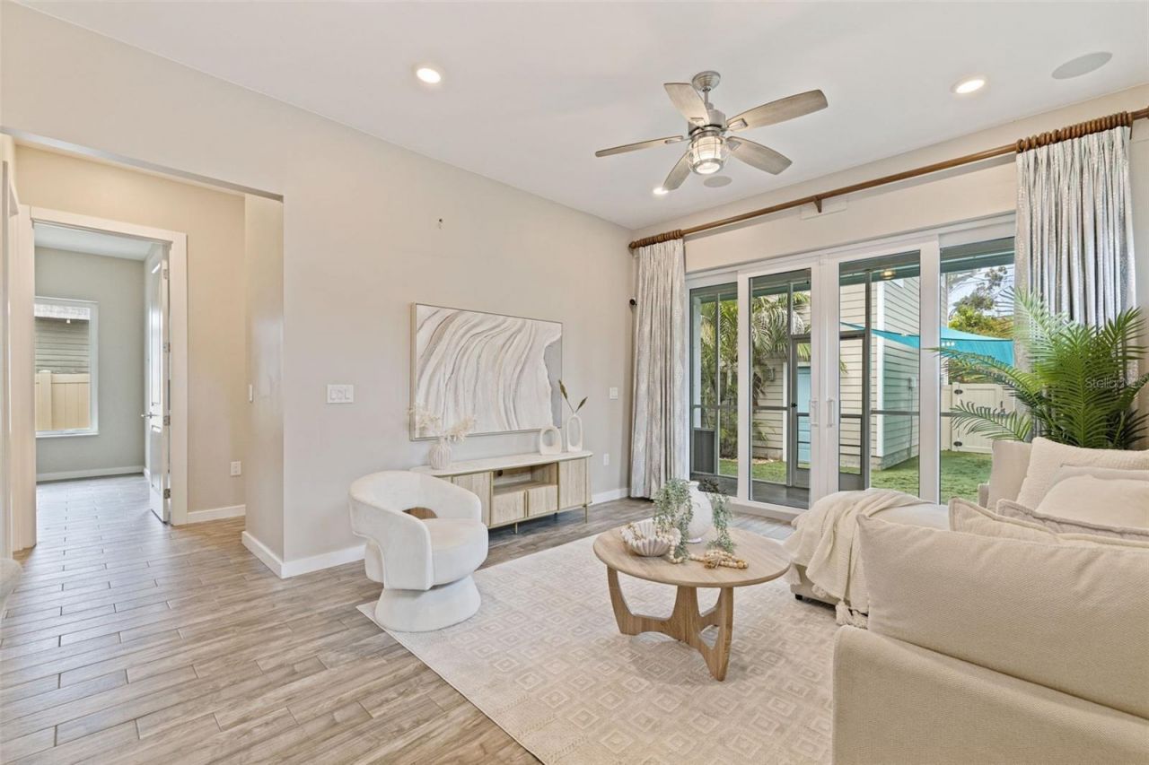 1421 14th Street N, Saint Petersburg, FL 33704 Photo