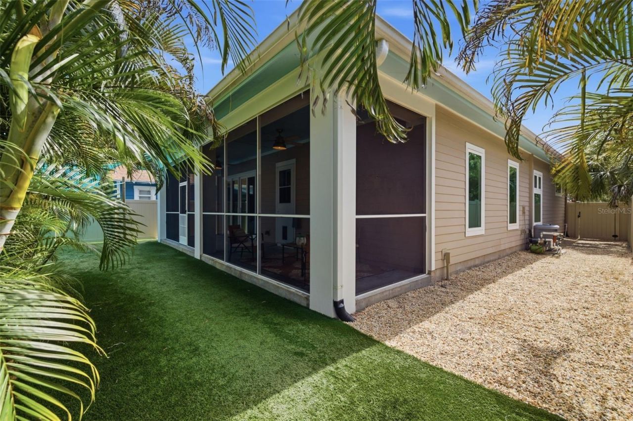 1421 14th Street N, Saint Petersburg, FL 33704 Photo