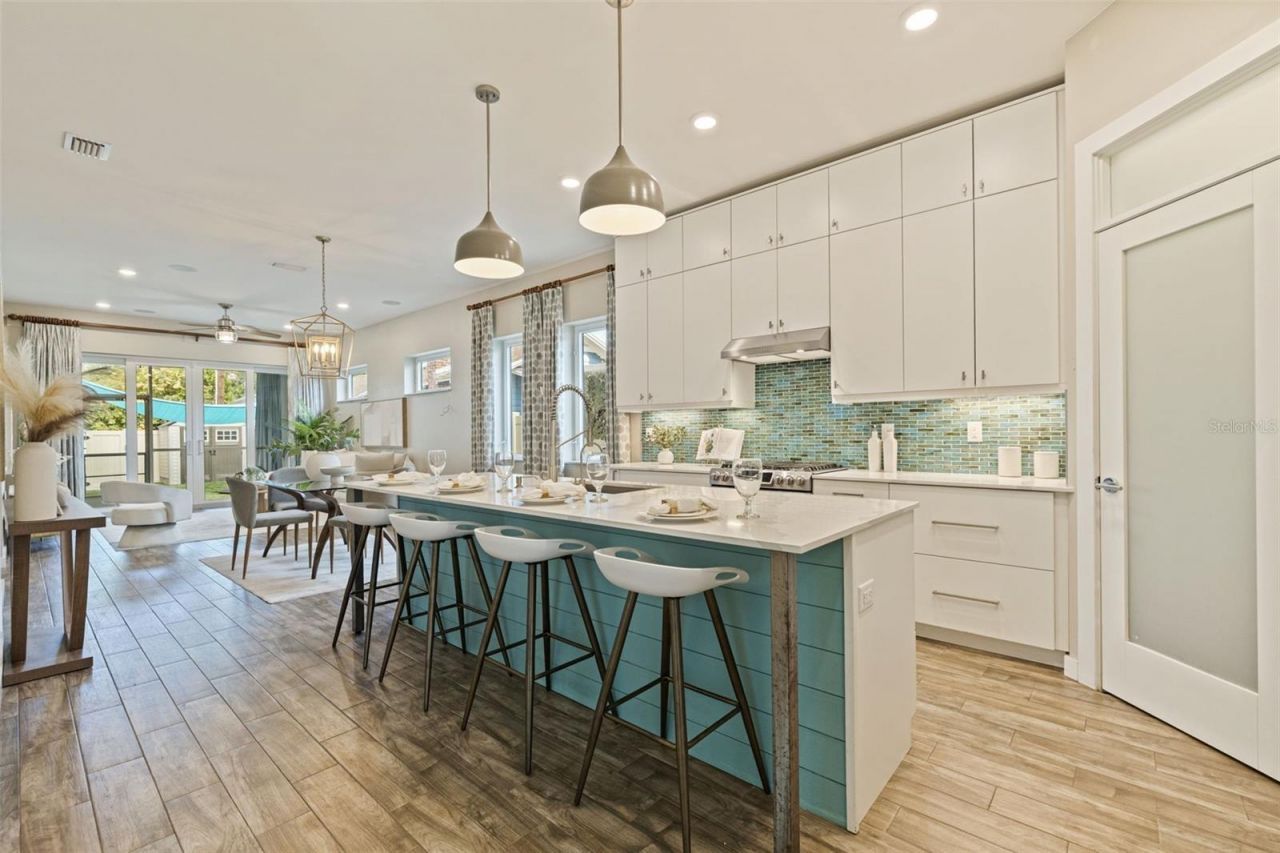 1421 14th Street N, Saint Petersburg, FL 33704 Photo