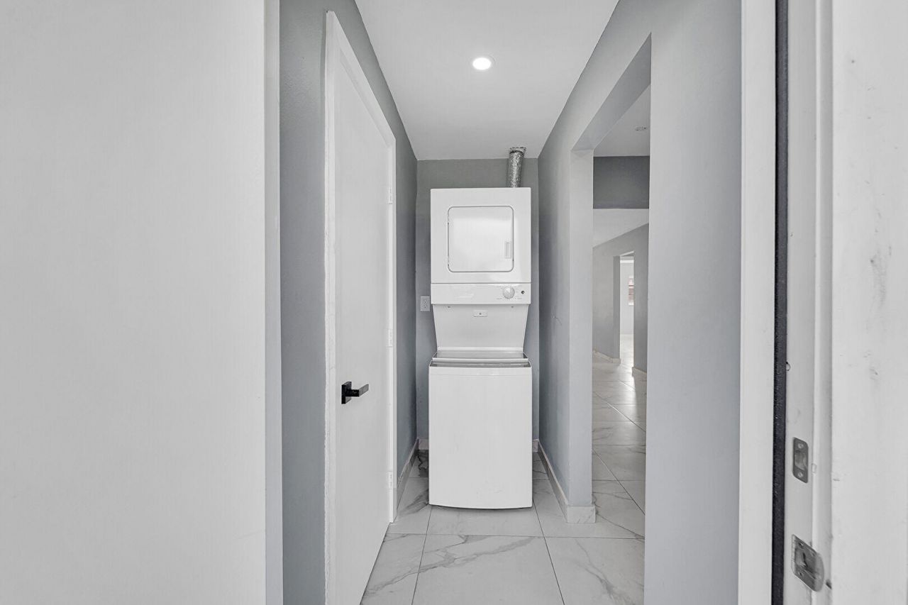 4681-4685 SW 43rd Terrace, Fort Lauderdale, FL 33314 Photo