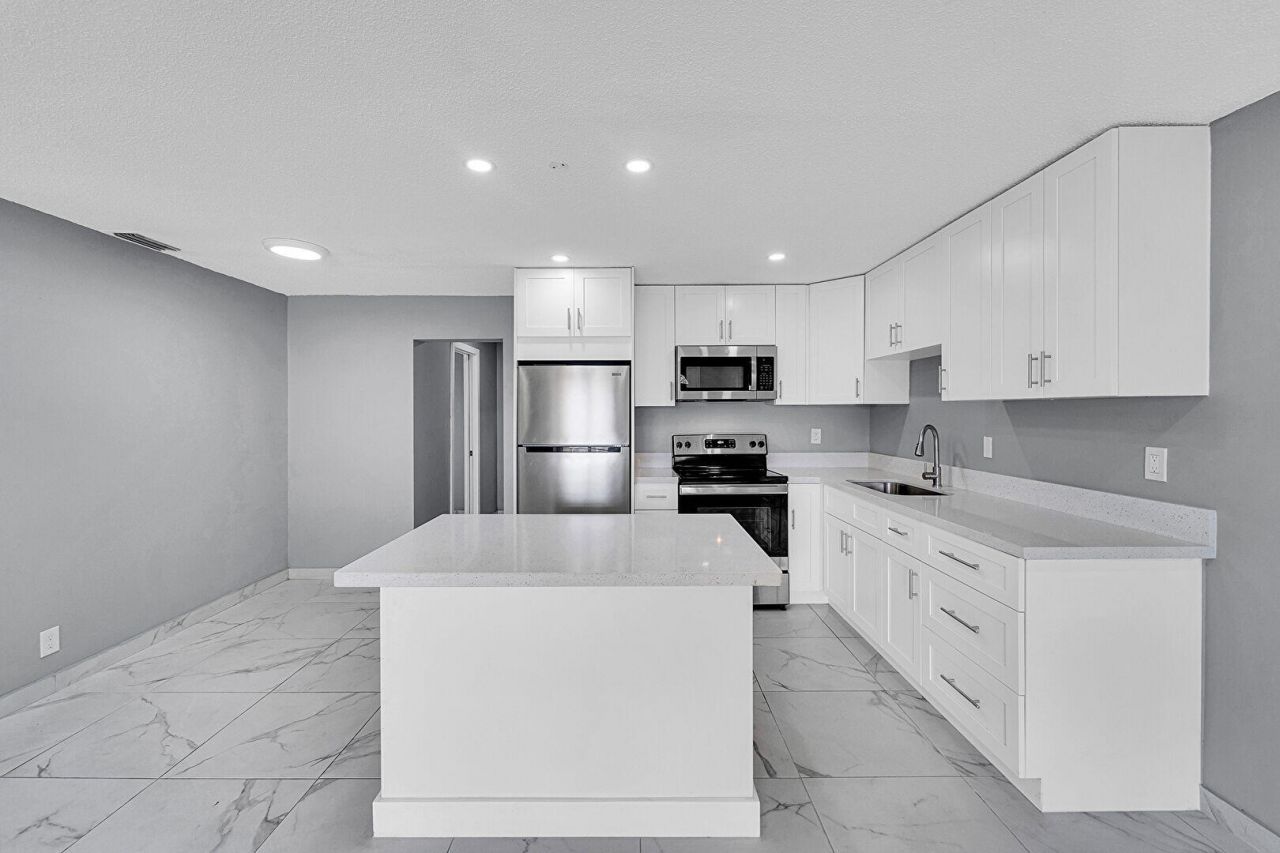 4681-4685 SW 43rd Terrace, Fort Lauderdale, FL 33314 Photo