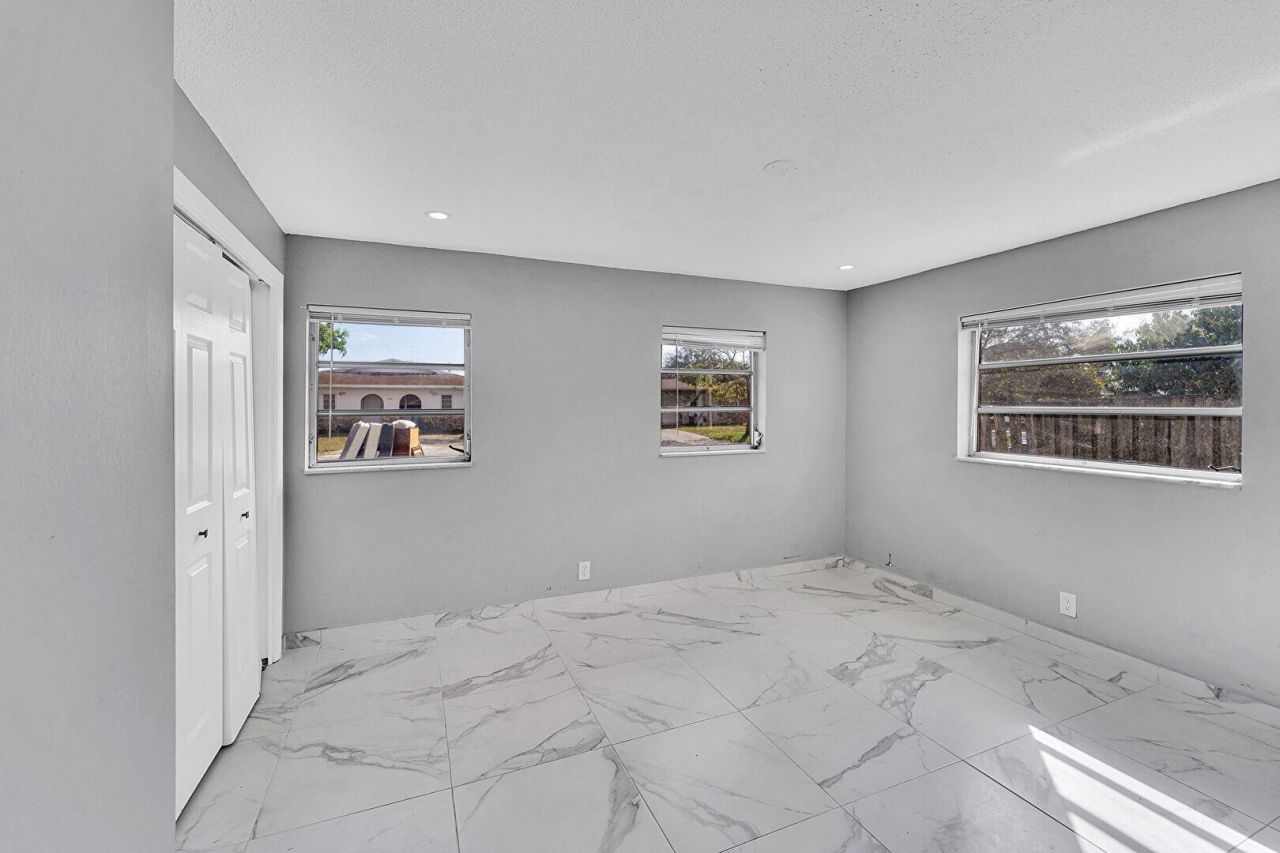 4681-4685 SW 43rd Terrace, Fort Lauderdale, FL 33314 Photo