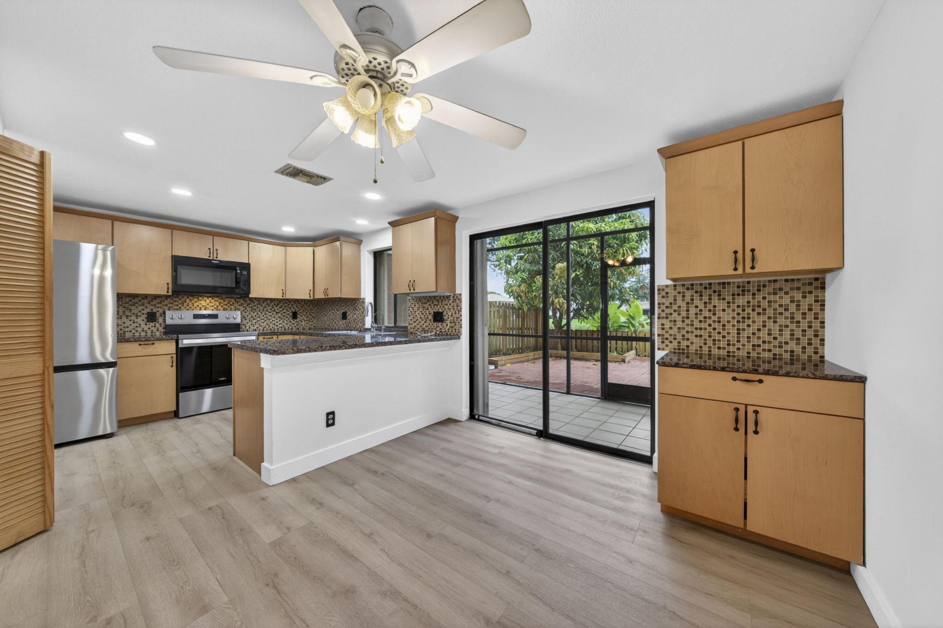 5182 S University Drive, Davie, FL 33328 Photo