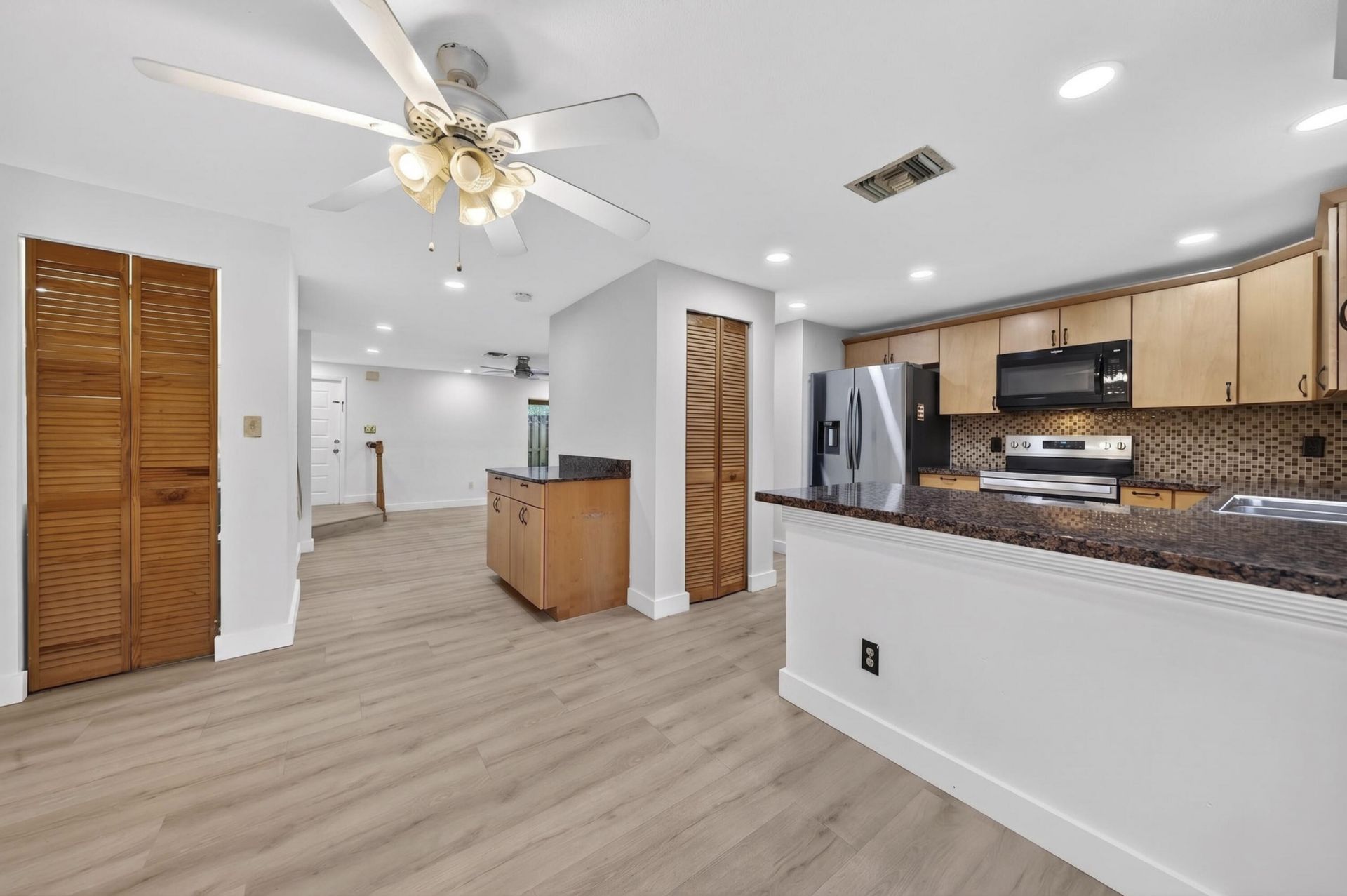 5182 S University Drive, Davie, FL 33328 Photo