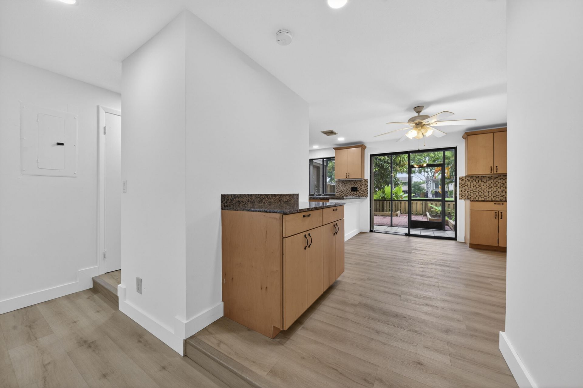 5182 S University Drive, Davie, FL 33328 Photo