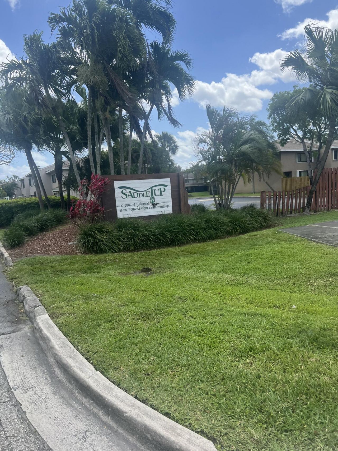 5182 S University Drive, Davie, FL 33328 Photo