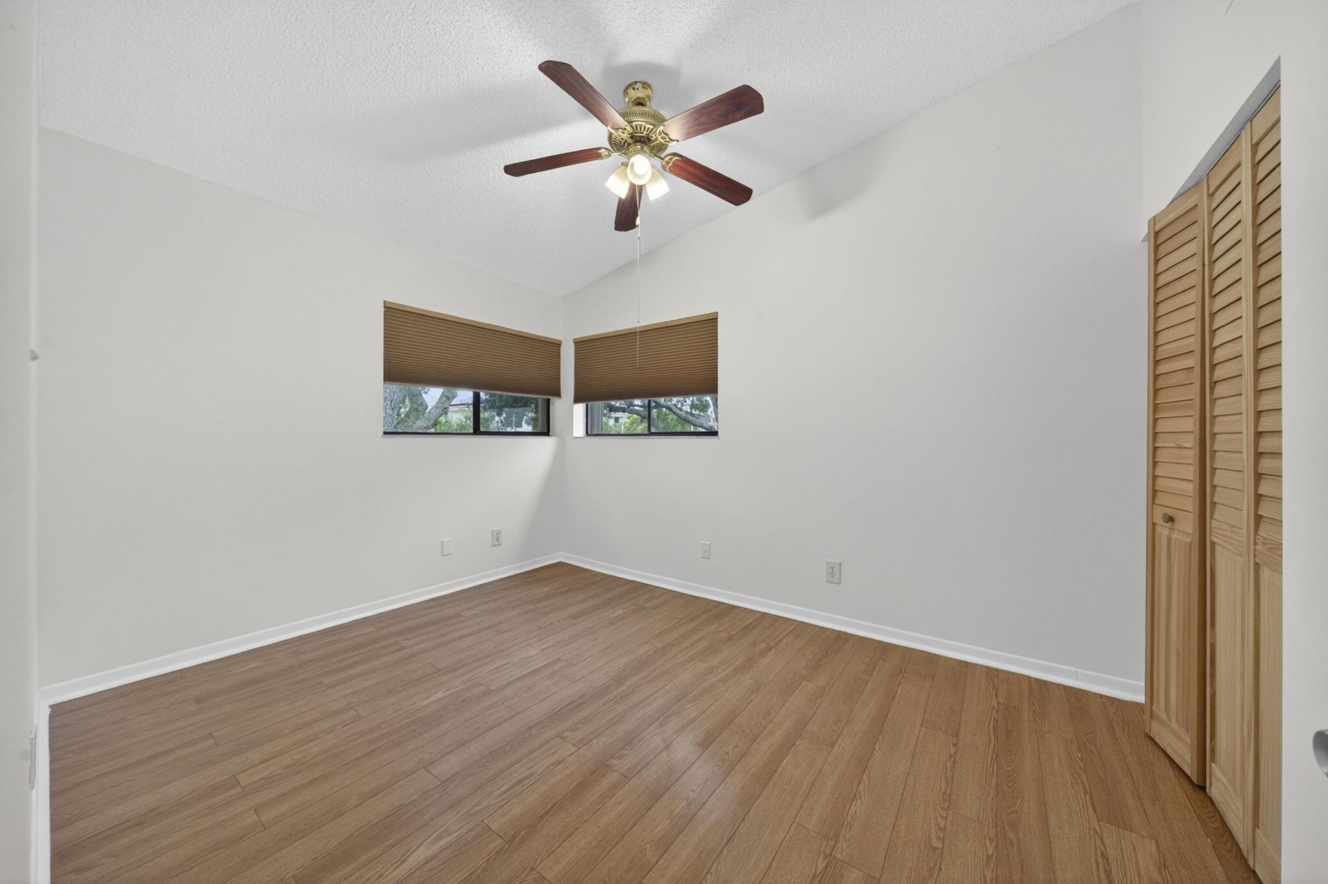 5182 S University Drive, Davie, FL 33328 Photo