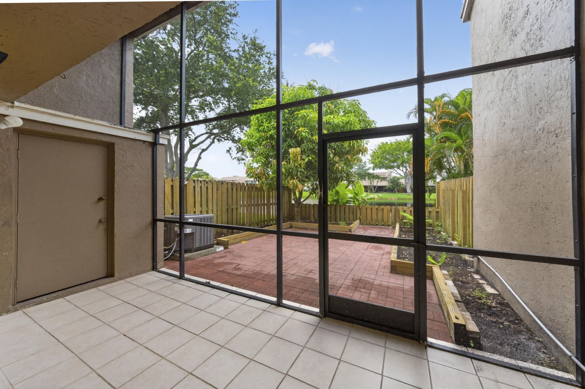 5182 S University Drive, Davie, FL 33328 Photo