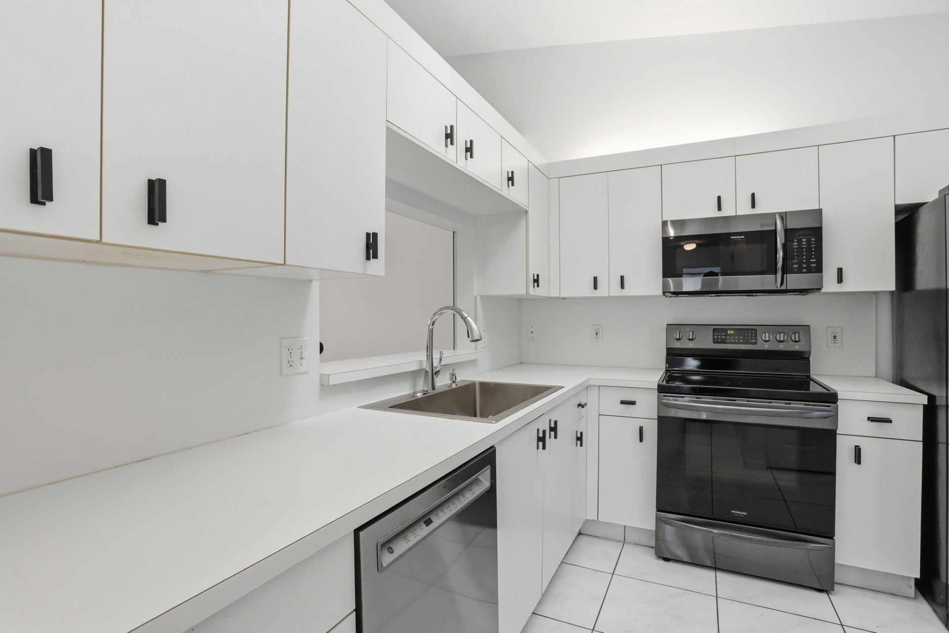 18 Sausalito Drive, Boynton Beach, FL 33436 Photo
