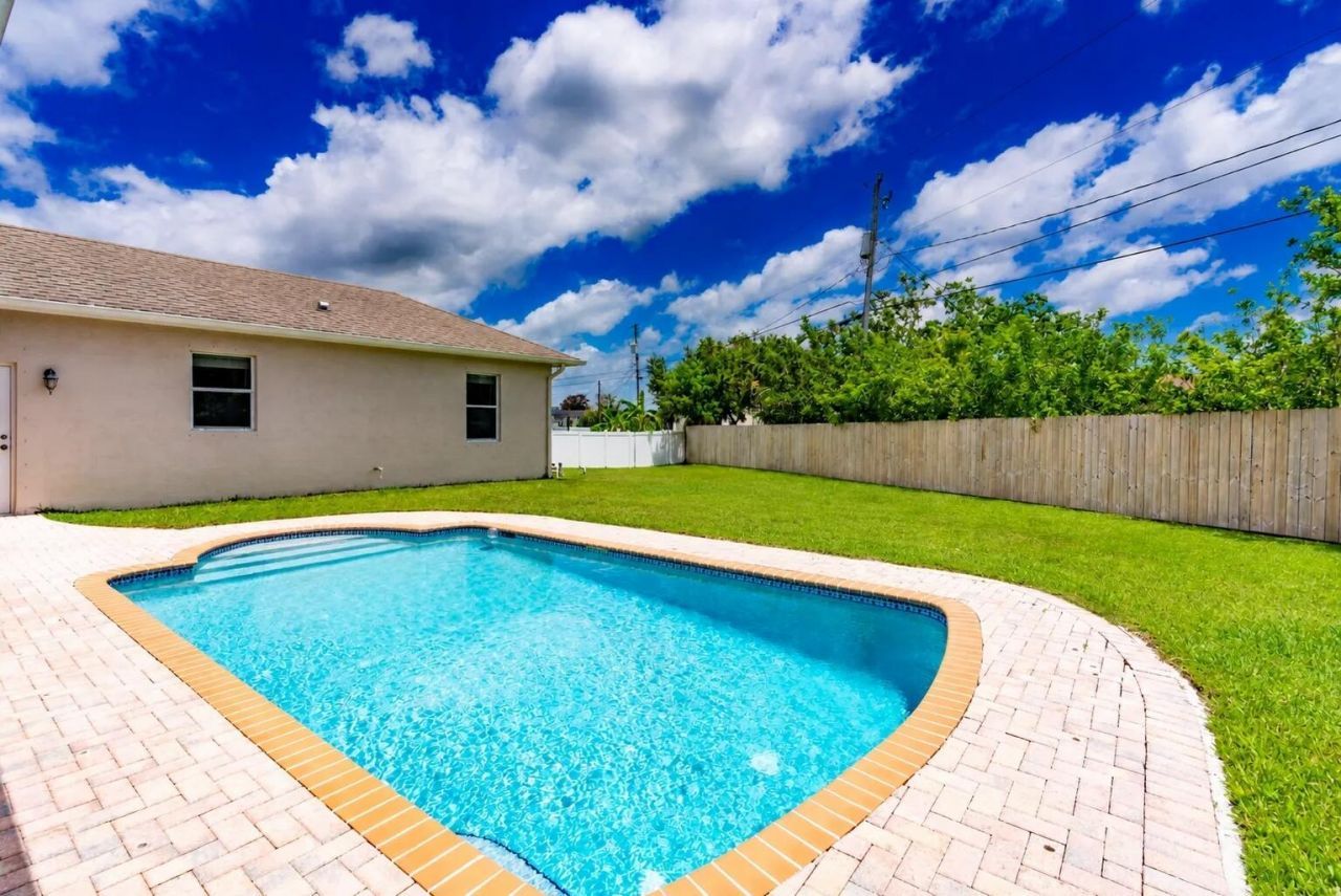 2301 SW Vale, Port Saint Lucie, FL 34953 Photo