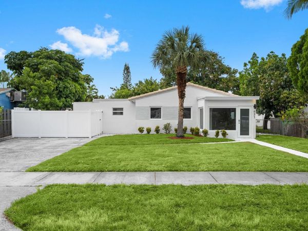 631 NE 56th Court, Fort Lauderdale, FL 33334