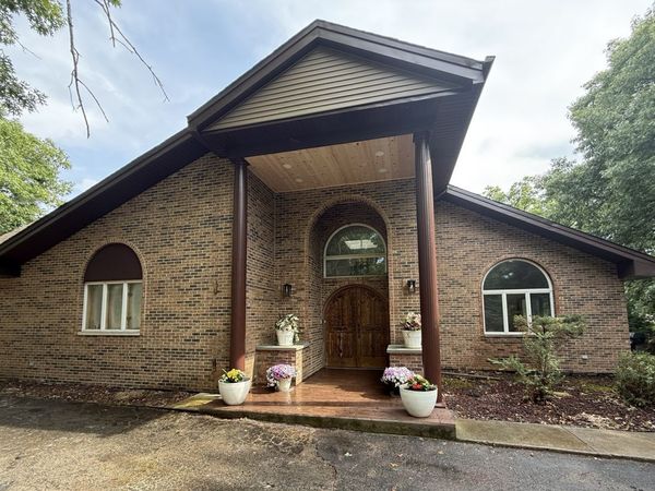 8951 W 99th Street , Palos Hills, IL 60465