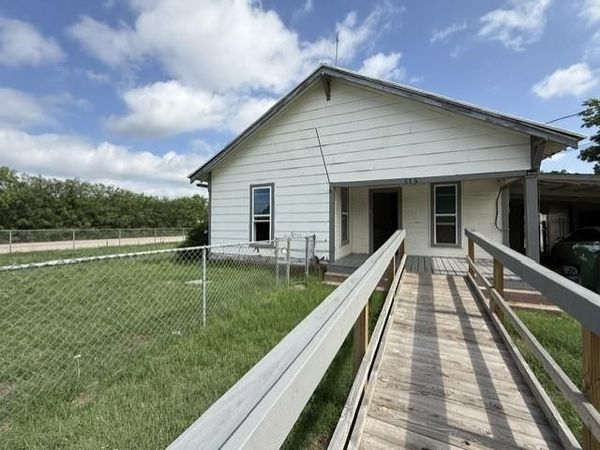 616 W 4th Street , Coleman, TX 76834