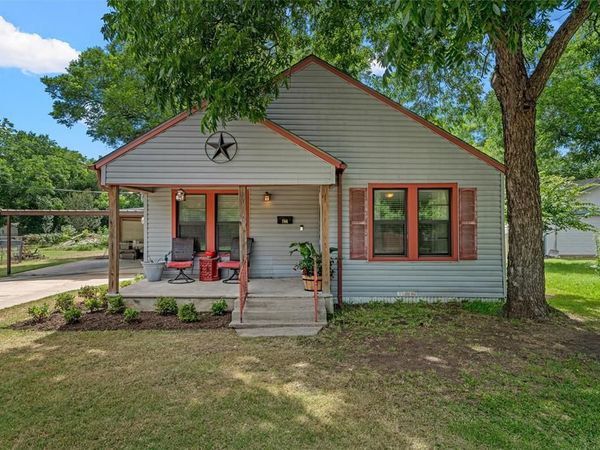 704 S Marable Street , West, TX 76691
