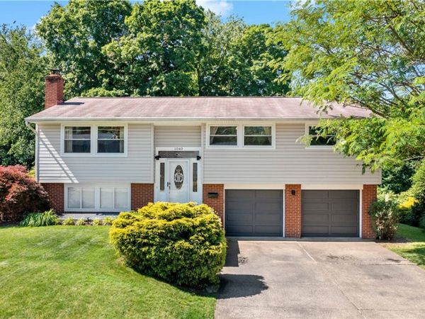 1040 Cork Dr , Bethel Park, PA 15102